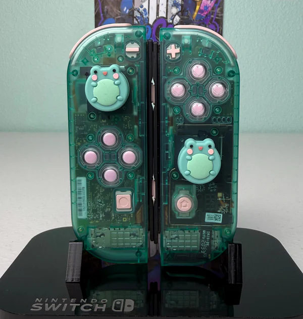 Cute Frog - Emerald & Pink - RGB LED - Custom Joycons for the Nintend Switch