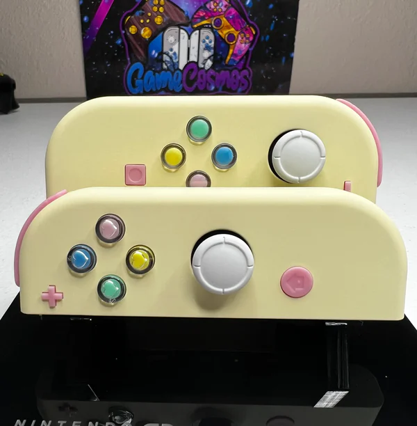 Cream With Colored Hearts - Pink accents - Custom Joycons for the Nintend Switch