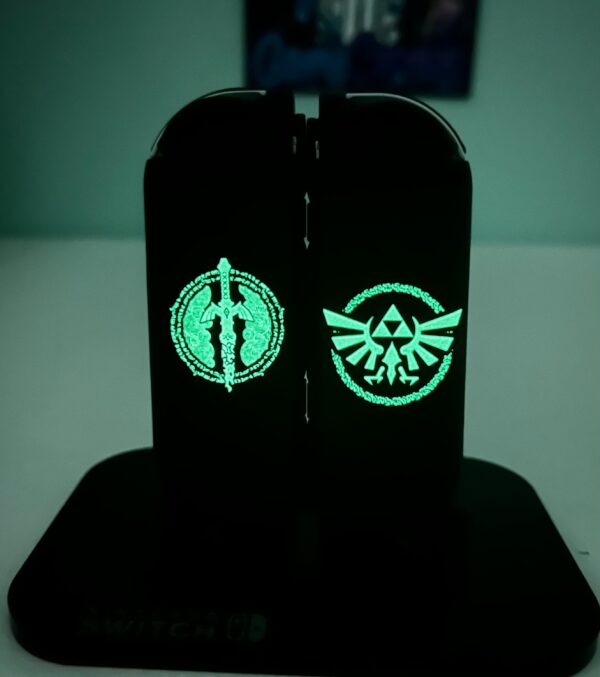 Zelda Theme - Glow in the Dark - RGB LED - Custom Joycons for the Nintend Switch - Image 3