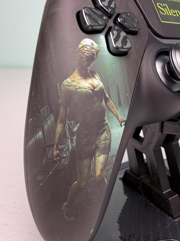 Silent Hill - Real Metal - Soft Touch - Custom Wireless Controller for PS5 Or - Image 3